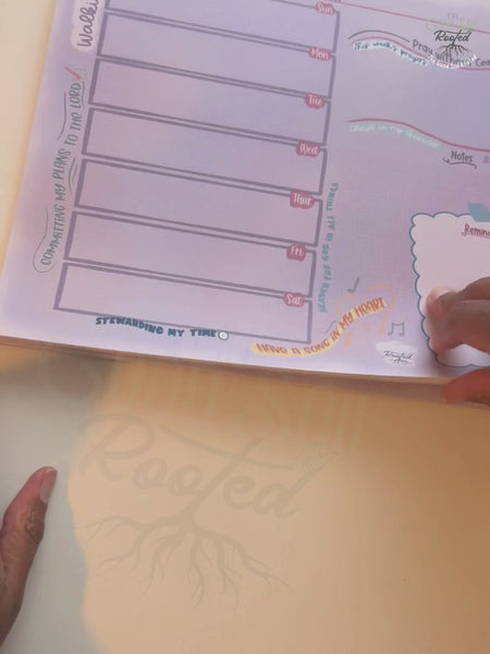 Short clip flipping through the pages of the Walking With God weekly notepad.